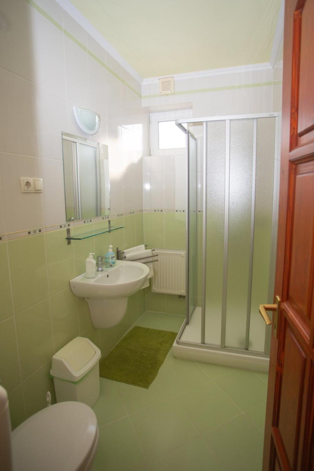 Kondics Apartmanház Sárvár Exterior foto